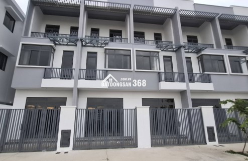 Nhà phố sổ sẵn liền kề bệnh viện quốc tế giá chỉ 2,1 tỷ