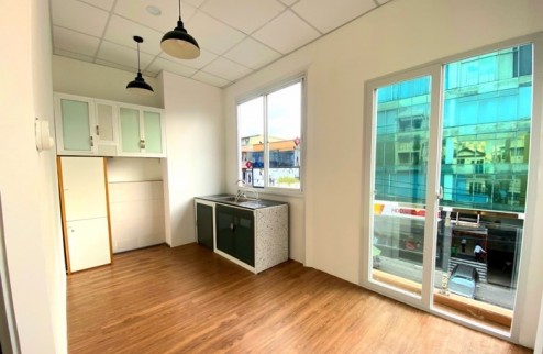 Chỉ nhỉnh 8 tỷ đã có NHÀ MỚI- GÓC 2 MẶT TIỀN – phù hợp KINH DOANH & VĂN PHÒNG - Gần Hàng Xanh - BÌNH THẠNH