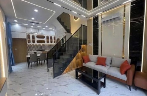 NHÀ HẺM XE HƠI - TRUNG TÂM HẠNH THÔNG GIÁP SÂN BAY - 30M2 - 5.18 TỶ!