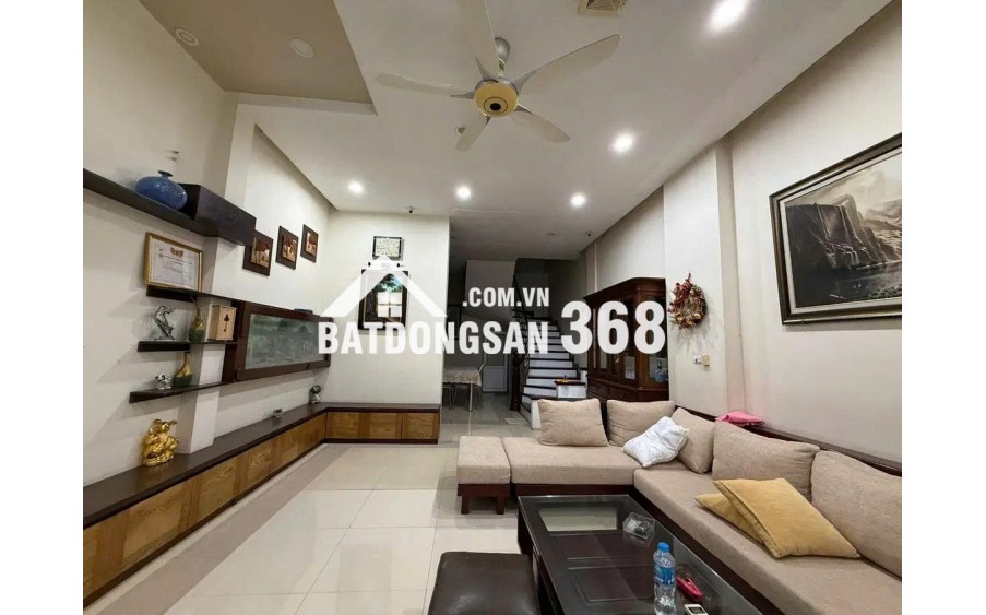 Hiếm nhà 5 tầng mặt phố Lý Thường Kiệt, 47m2, mặt tiền 4.7m, vị trí đẹp, giá 18 tỷ