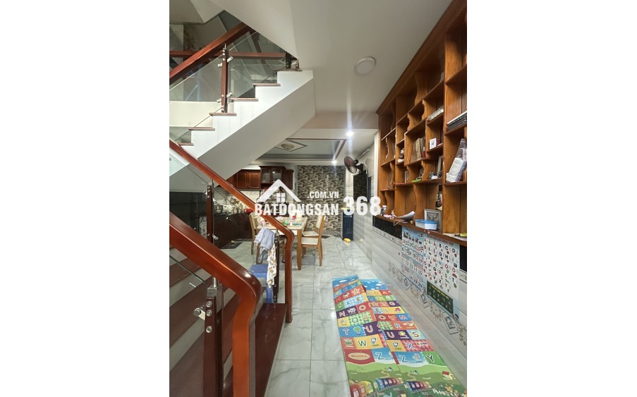 NHÀ CHÍNH CHỦ BÁN Q12 DIỆN TÍCH GẦN 100m2 HẺM OTO SÁT NHÀ -NHÀ ĐẸP -2 TẦNG VÔ Ở NGAY GẦN ĐƯỜNG QUANG TRUNG GO VẤT.