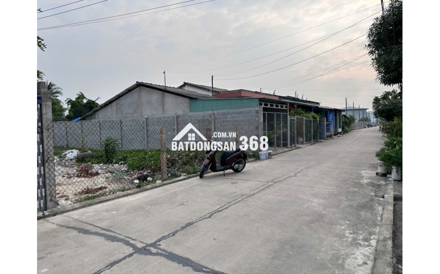 Bán lô đất thổ trung tâm huyện Tân Trụ giá 1,84 tỷ