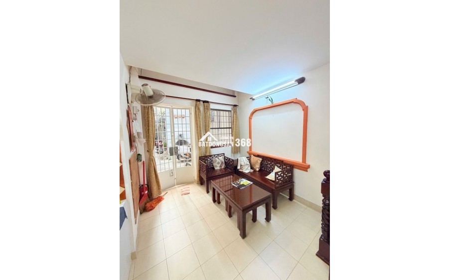 NHÀ HIẾM NGUYỄN VĂN TRỖI – PHÚ NHUẬN GIÁ 5.X TỶ  3 TẦNG BTCT  NỞ HẬU  HOÀN CÔNG