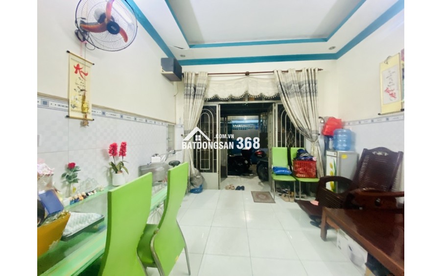 NHÀ BÁN TÂN ĐÔNG HƯNG THUẬN Q12-SÁT SONG HÀNG.
KẾ BÊN QUẬN TÂN BÌNH NHÀ GA T3-NGUYỄN VĂN QUÁ.CHỈ VÀI PHÚT DI CHUYỂN XE MÁY.