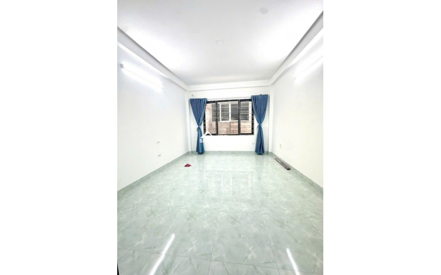 BÁN NHÀ 5 TẦNG DÂN XÂY - ÔTÔ ĐỖ CỬA - SÁT ĐƯỜNG PHAN TRỌNG TUỆ - THANH TRÌ