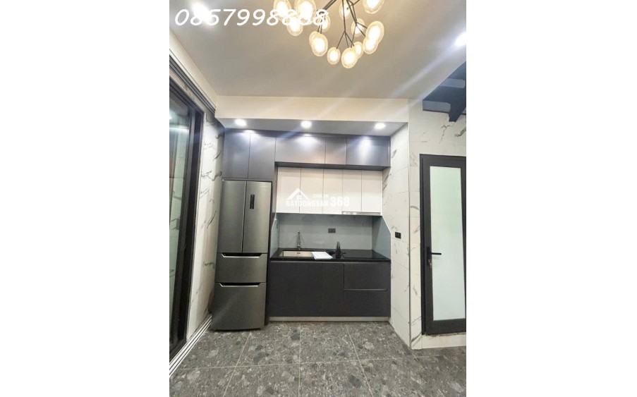 NHÀ ĐẸP Ở NGAY - 5 TẦNG FULL CÔNG NĂNG - CHỦ TẶNG ĐỦ NỘI THẤT