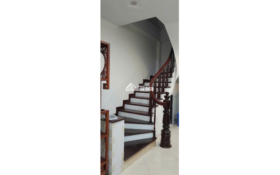 BÁN NHÀ LĨNH NAM NGAY CHỢ SINH VIÊN, GẦN CÁC TRƯỜNG ĐẠI HỌC DT 45M