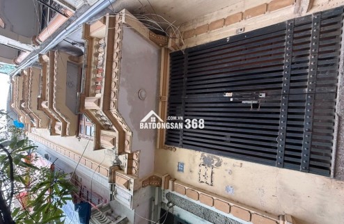 Bán nhà đẹp  Võ Chí Công 30,4m2- 5 tầng - 2 mặt thoáng- giá 8,9 tỷ