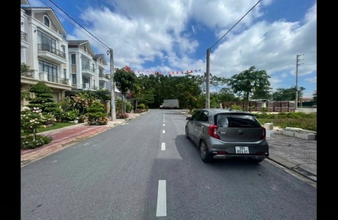 BÁN GẤP! Đất dịch vụ Xuân Mai giáp NOXH Kim Hoa - Hơn 100m2 - Mặt tiền 7m - Giá chỉ hơn 30tr/m2