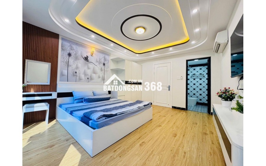  NGAY PHẠM VĂN ĐỒNG - 5 TẦNG BTCT - 33M2 - 5' TỚI SÂN BAY - CÔNG VIÊN GIA ĐỊNH - SỔ VUÔNG A4 - NHĨNH 6TỶ THƯƠNG LƯỢNG