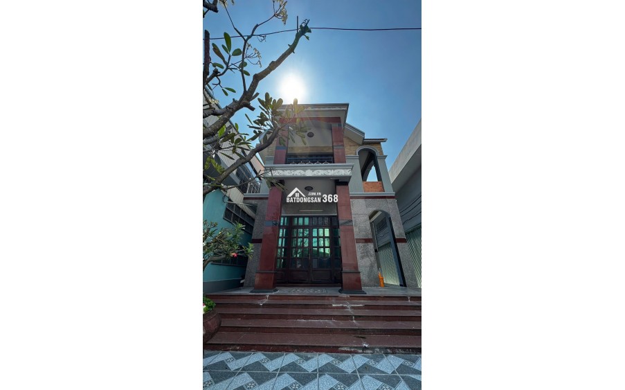 Cho thuê NC 7x35m 2 lầu 6PN số 911 Lê Khả Phiêu P An Lạc