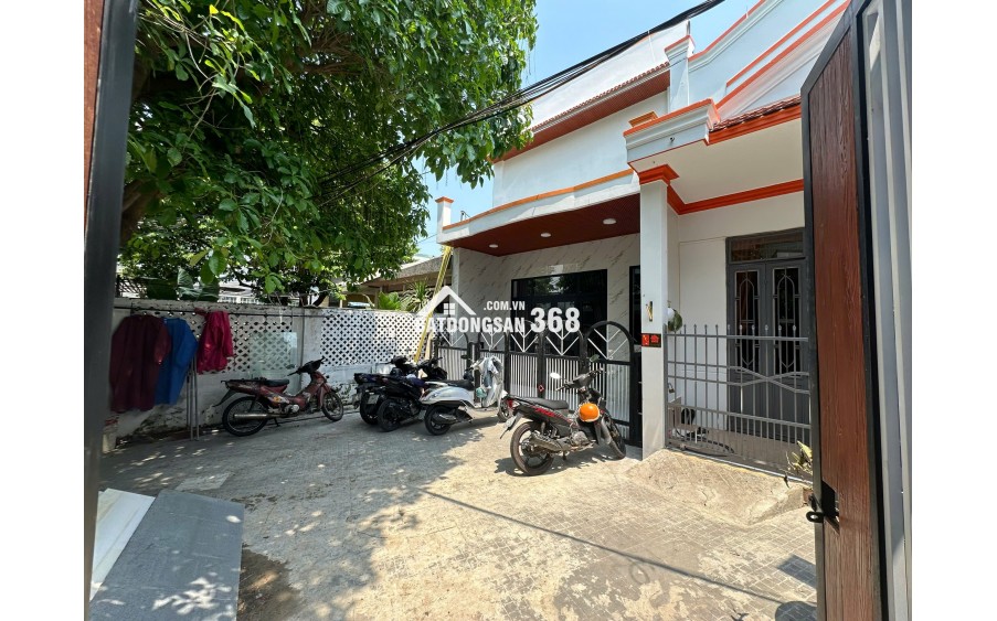 CHỈ 4,1 TỶ - SỞ HỮU NHÀ PHỐ 2 MẶT THOÁNG CMT8, CẨM LỆ!