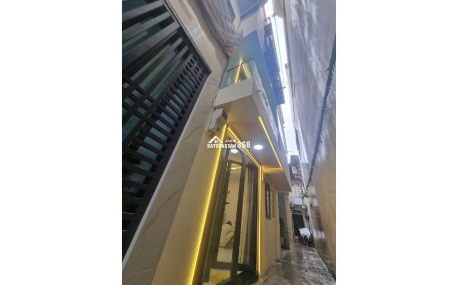 Chỉ 5 tỷ mua được căn nhà ngay trung tâm 126A/1 Nguyễn Cư Trinh Q1