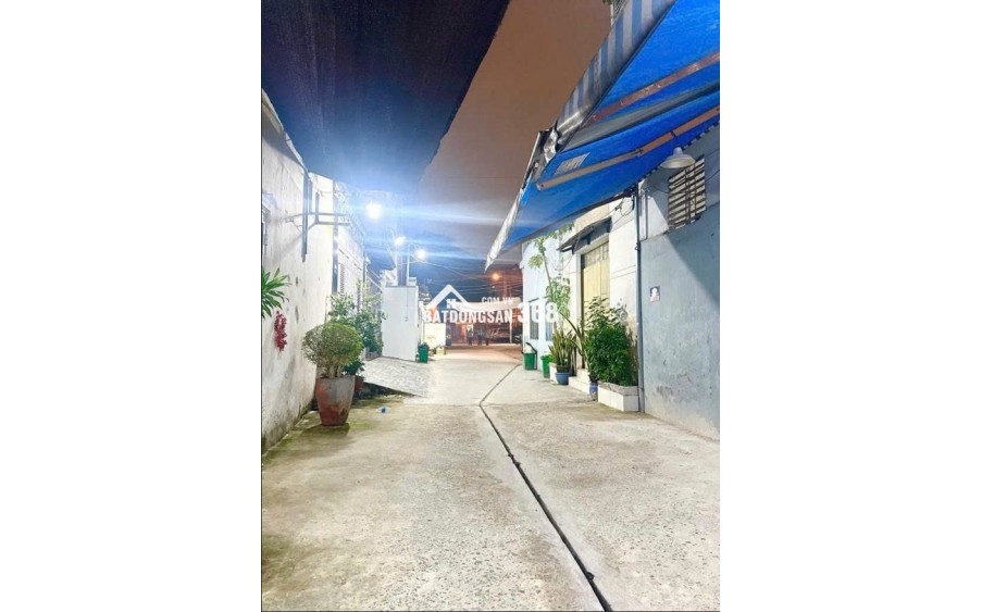 Bán hoặc cho thuê nhà hẻm xe tải Đô Đốc Long Tân Phú 2PN, 2WC
