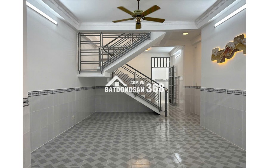 Bán nhà 1 trệt 2 lầu trống suốt mới 100%, hẻm 94// Phú Thọ Hoà Tân Phú