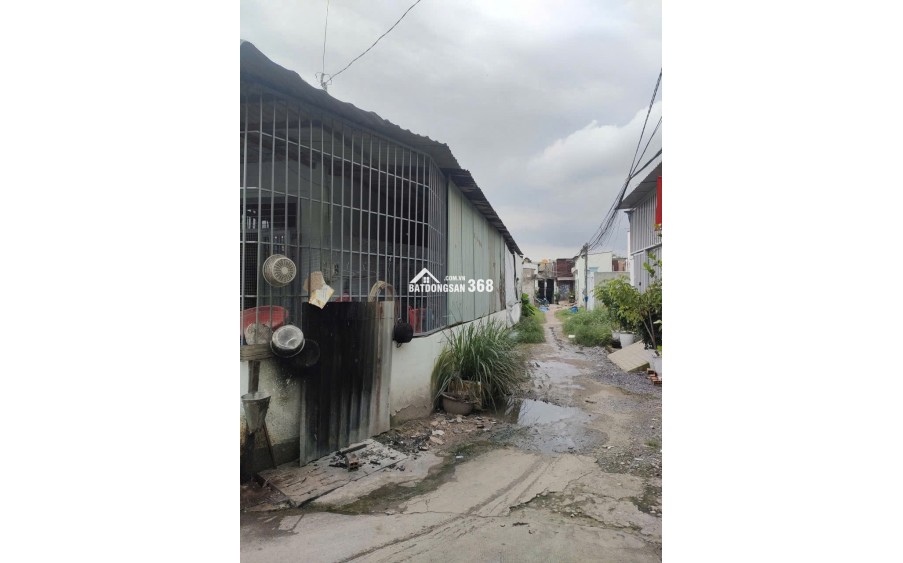 Bán nhà hẻm xe tải cách Bùi Công Trừng 200m tại Hóc Môn