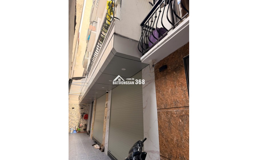 Quan nhân nhà ngay đầu ngõ, 12 tỷ 36m sử dụng 7 tầng thang máy mới kính coong chỉ cần dọn vào ở