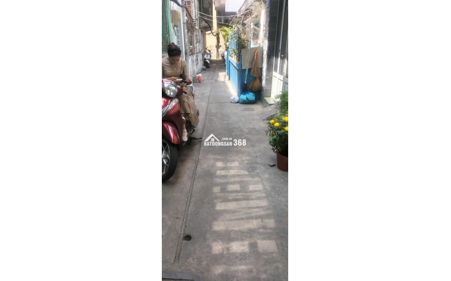 Bán nhà 1 trệt 1 lầu hẻm 322/ Trần Hưng Đạo P. Ng Cư Trinh Q1