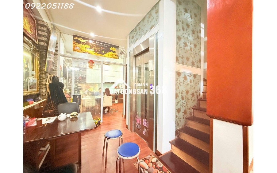 Nhà đẹp Quan Nhân (TX), 62m2, 4 tầng (thang máy), MT 4.7m, gara Ô tô. Giá: 14.x tỷ