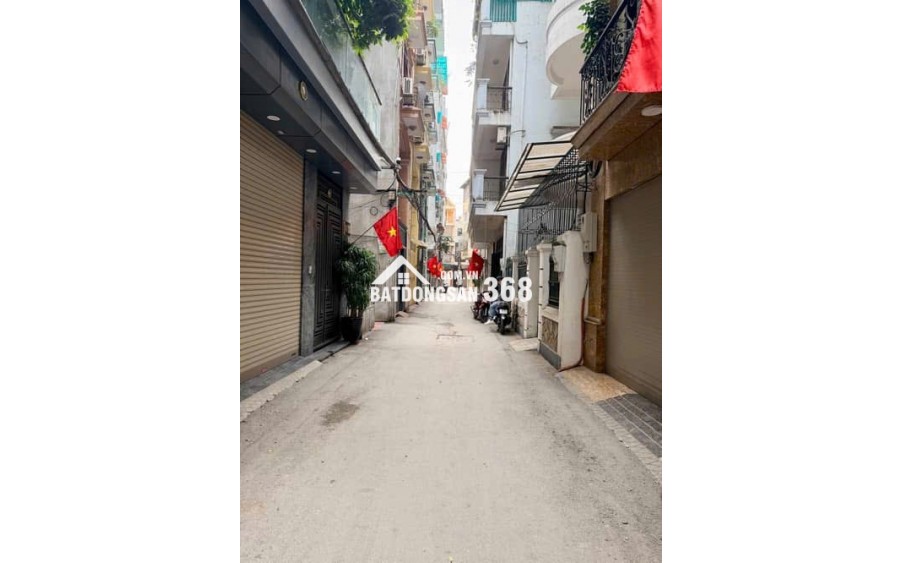 Tôn Đức Thắng - 16 tỷ - thoáng oto vào được, rẻ hơn khu vực xung quanh gần 2 tỷ lô góc