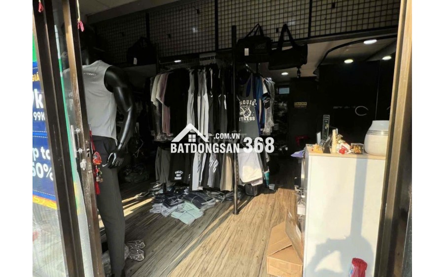 Sang mặt bằng 25m2 riêng biệt giá cực rẻ ở Dạ Nam P2 Q8