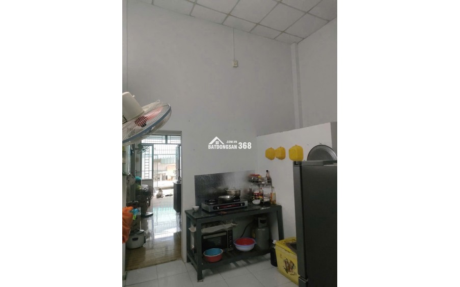 Bán nhà hẻm xe tải cách Bùi Công Trừng 200m tại Hóc Môn