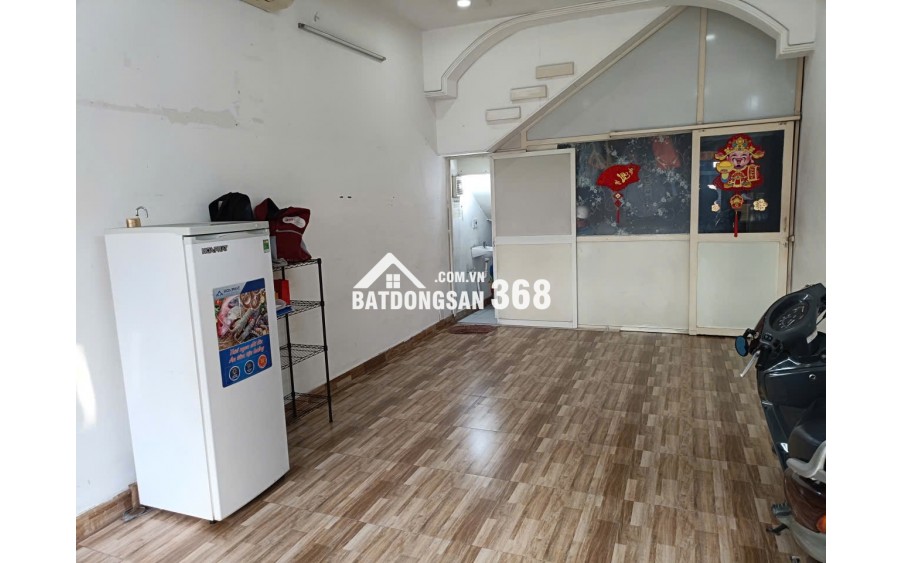 Cho thuê mặt bằng ngay chợ Phạm Văn Hai DT 36m2 tiện KD đa ngành