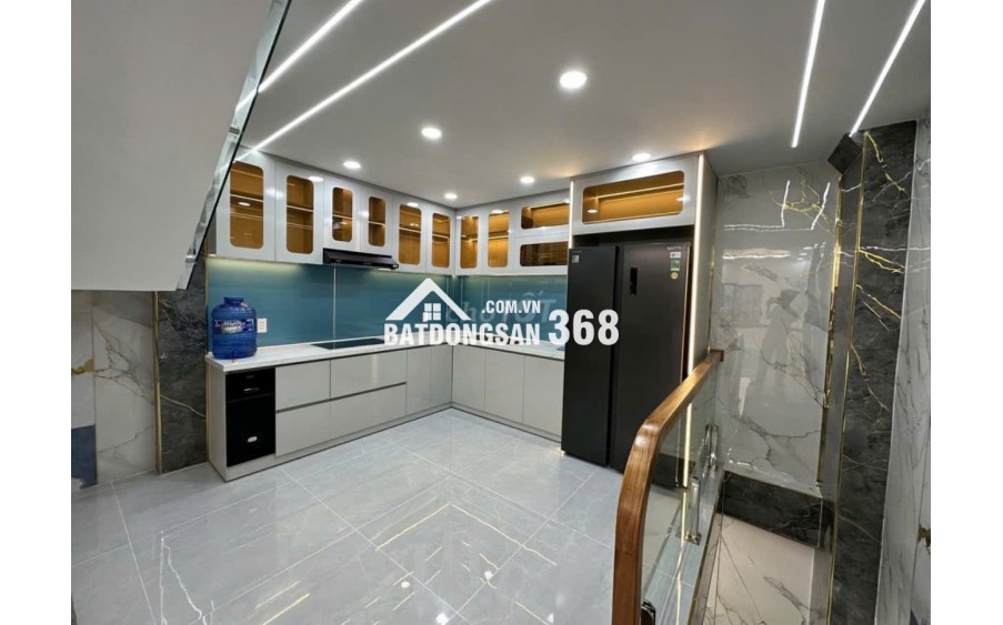 Bán nhà xây mới trang bị full nội thất 100% vào ở ngay, gần Tô Ký Q12