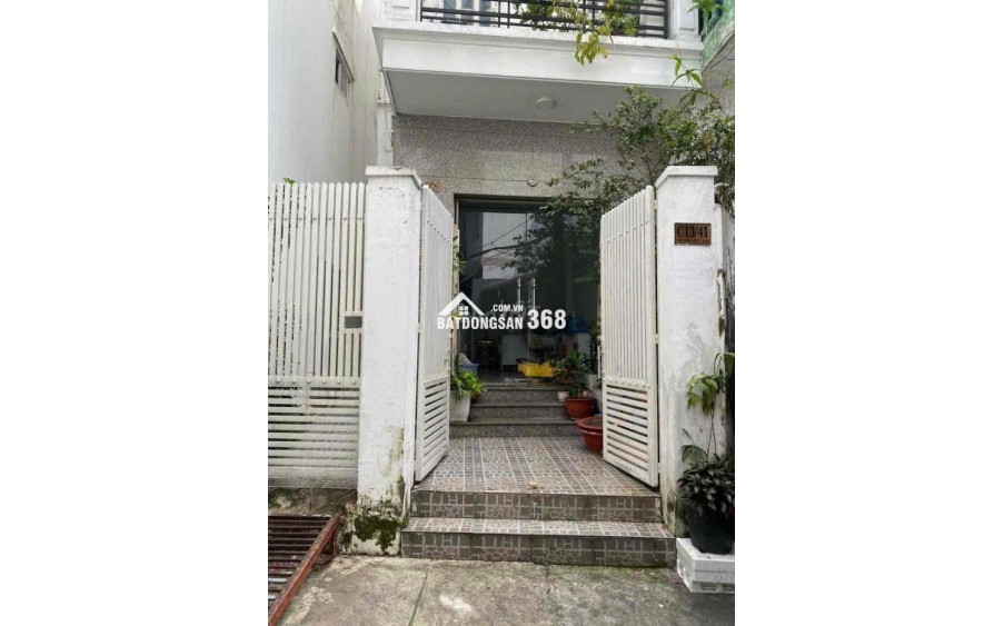 Cho thuê mặt bằng làm văn phòng, mở lớp học, mở shop ở Quận 4