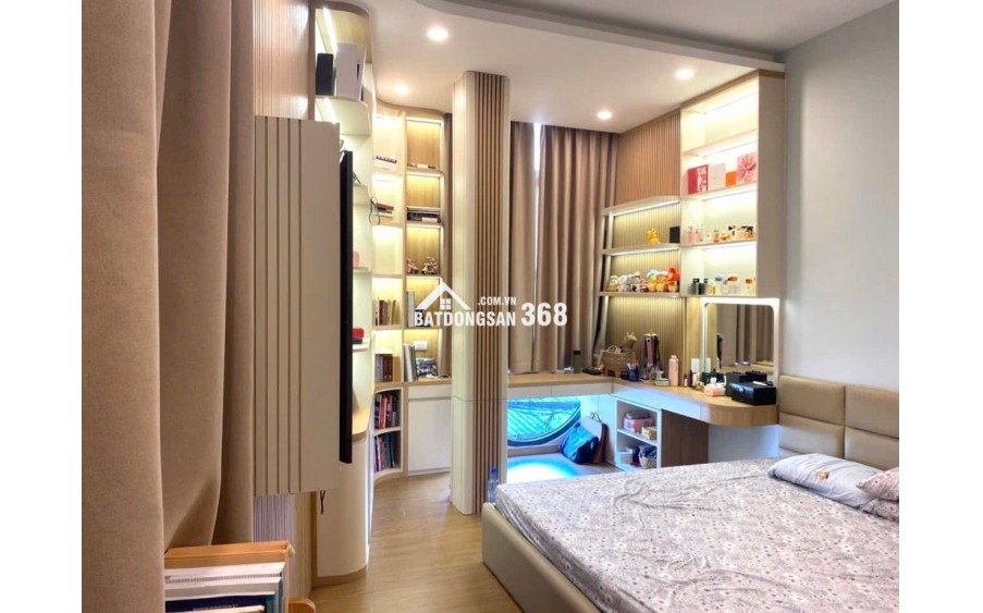 Hẻm Ô Tô - 3 Tầng đúc - Sát Mặt Tiền - Chỉ cách Quận 1 Cây cầu - 42m2 - Nhà mới vào ở ngay - P. Bình Lợi Trung