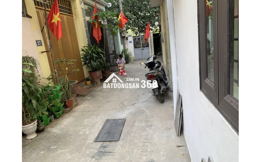 BÁN NHÀ PHÂN LÔ QUÂN ĐỘI LÝ SƠN LONG BIÊN 42m MT 4m 5 TẦNG THÔNG KHU CHUNG CƯ HẬU CẦN KHAI SƠN 2 THOÁNG NHIỀU TIỆN ÍCH.