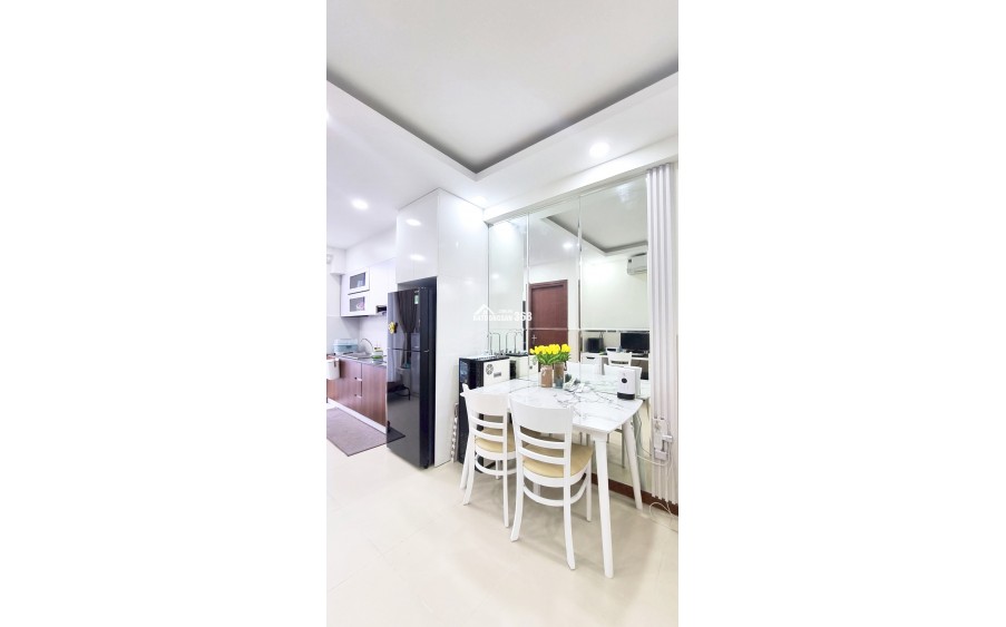 Chính chủ bán CH Iris Tower 59.4m2 2PN-2WC, 1.75 tỷ. Sổ sẵn, T17 H.Nam thoáng, có nội thất