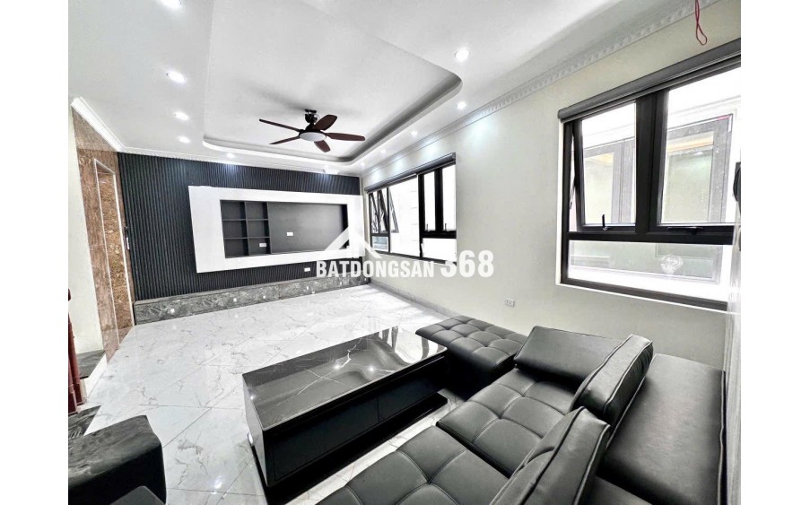 BÁN NHÀ PHỐ BỒ ĐỀ LONG BIÊN 9 TỶ  35m 6 TẦNG MT 6m Ô TÔ TRÁNH VỊ TRÍ ĐẸP TRUNG TÂM QUẬN LONG BIÊN