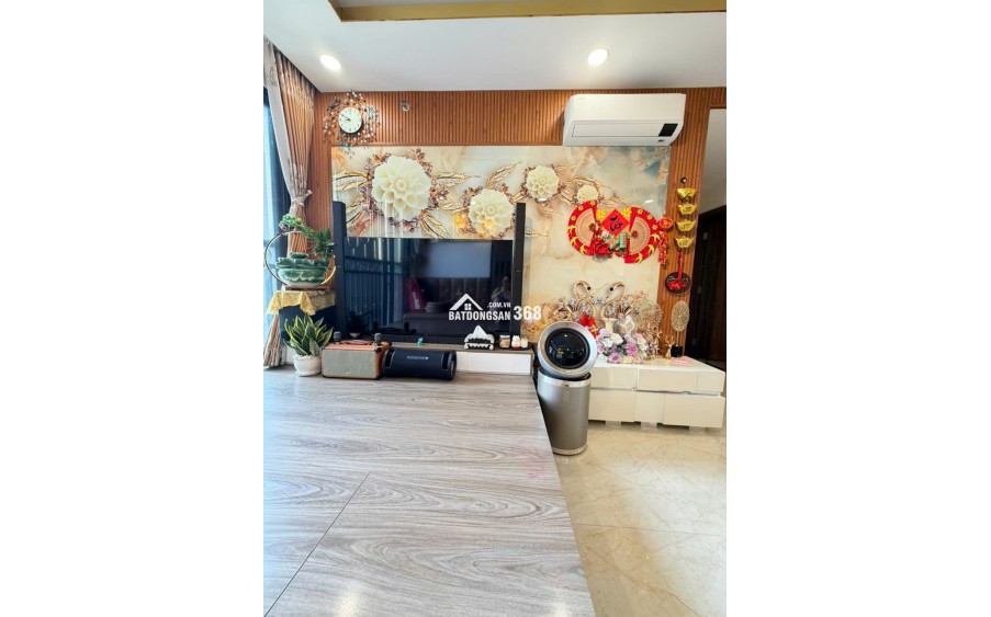 Cần bán căn 75.7m2 Toà nhà ST. Morizt cao cấp nhất Đại lộ Phạm Văn Đồng