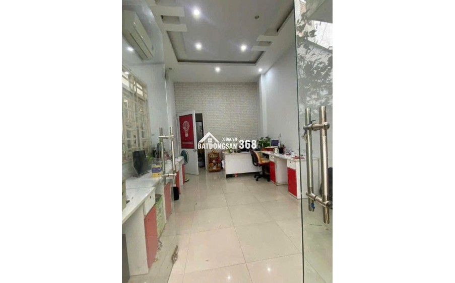 Cho thuê mặt bằng làm văn phòng, mở lớp học, mở shop ở Quận 4