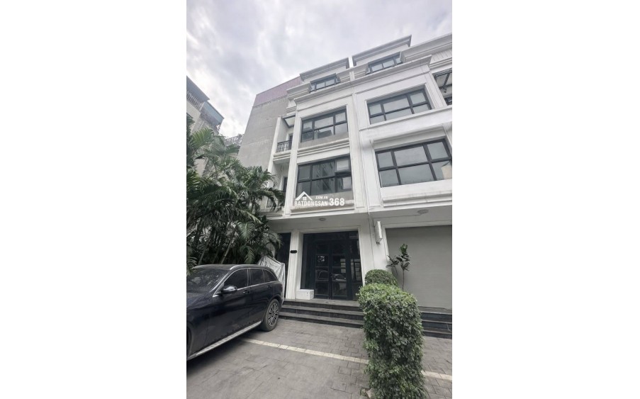 BIỆT THỰ LIỀN KỀ VINHOMES GARDENIA – HÀM NGHI
113M2, 5 TẦNG, KINH DOANH -VỈA HÈ RỘNG