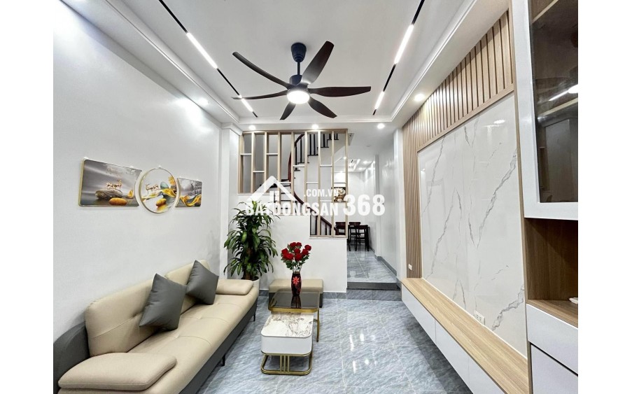 NHÀ ĐẸP LÔ GÓC THẠCH BÀN - SÁT AEON MALL - 4 TẦNG Ở NGAY - CHỈ 5.65 TỶ