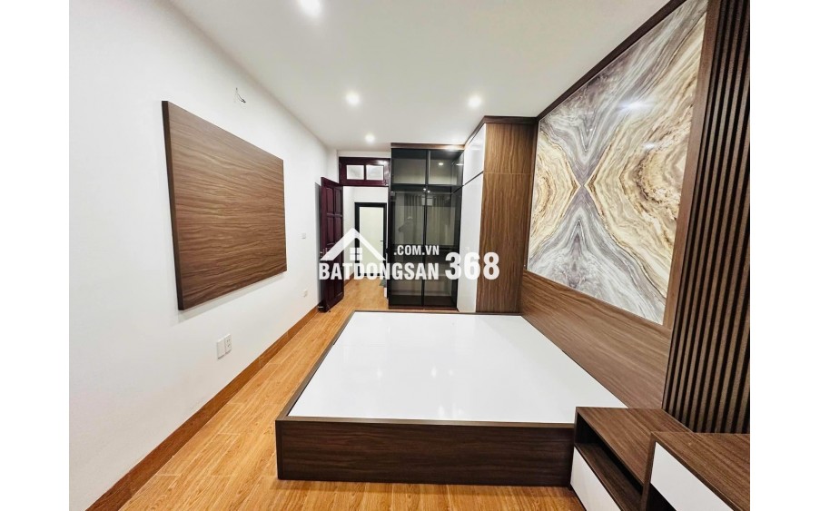 NHÀ ĐẸP LÔ GÓC THẠCH BÀN - SÁT AEON MALL - 4 TẦNG Ở NGAY - CHỈ 5.65 TỶ