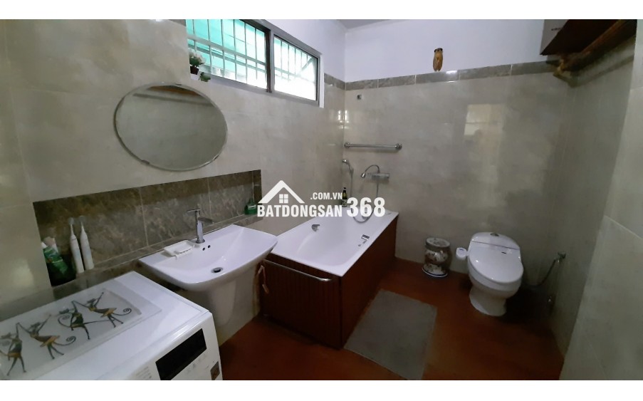 Bán căn hộ 12 Võ Văn Kiệt Q1 ngay trung tâm thành phố DT 71m2