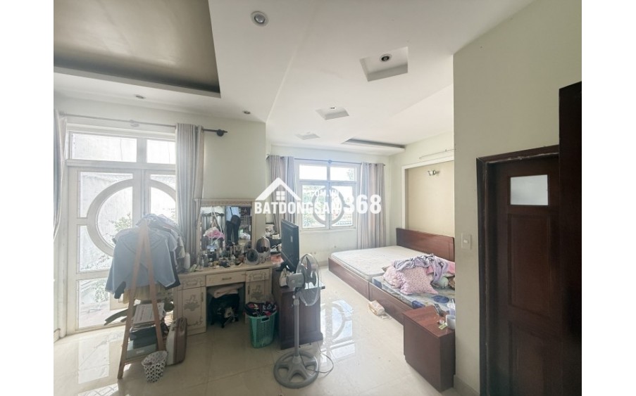 Bán Biệt Thự Mặt Tiền Linh Đông Thủ Đức -243m2 ngang 7m  - Vừa Ở Vừa Kinh Doanh - 36 Tỷ