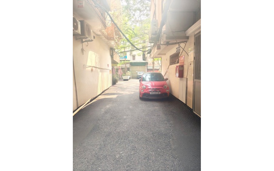 NHÀ PHÂN LÔ Ô TÔ TRÁNH - TRUNG TÂM HAI BÀ TRƯNG - KINH DOANH SẦM UẤT