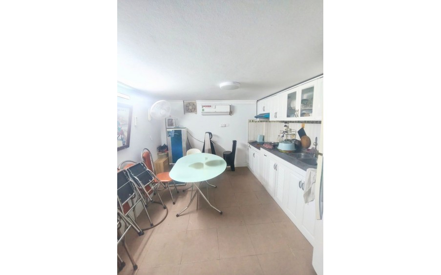 NHÀ PHÂN LÔ Ô TÔ TRÁNH - TRUNG TÂM HAI BÀ TRƯNG - KINH DOANH SẦM UẤT