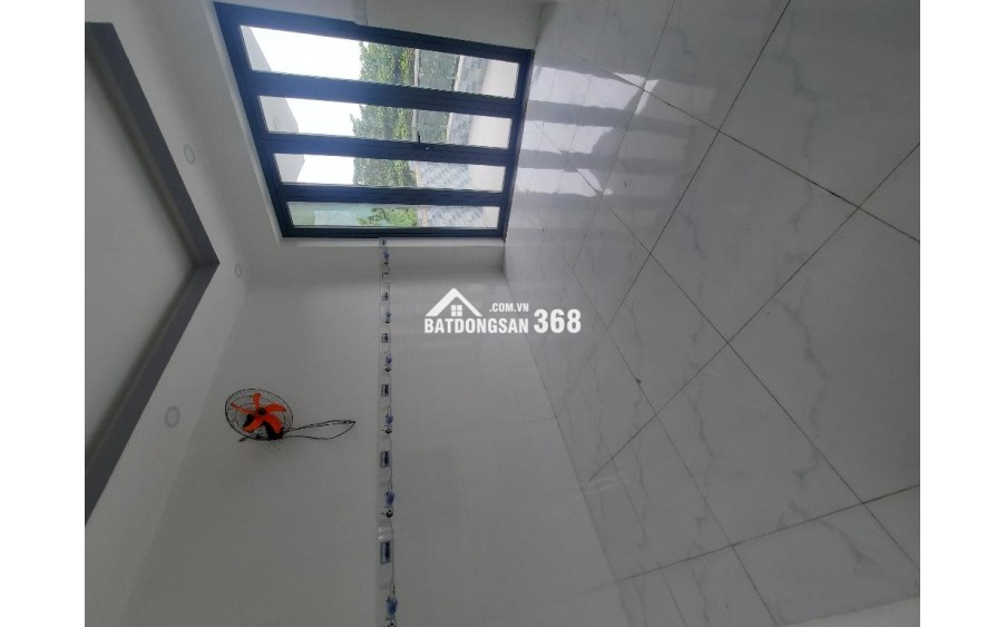 Bán nhà view sông, gần Quận 5, 3 tầng, Quận 8, 3.5x18, 6.x tỷ.