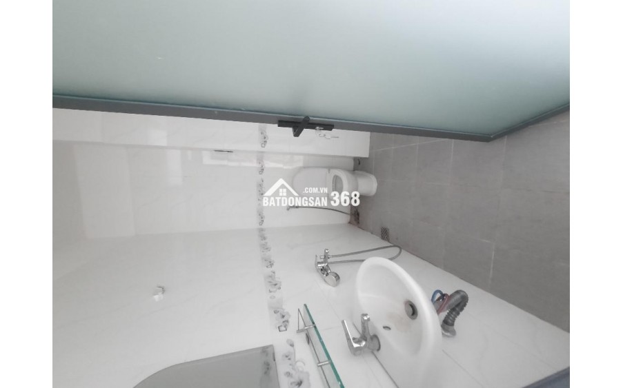 Bán nhà view sông, gần Quận 5, 3 tầng, Quận 8, 3.5x18, 6.x tỷ.