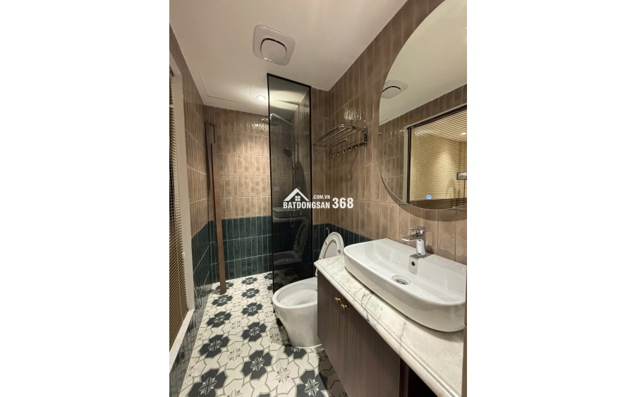 NHÀ LÒ ĐÚC_NGUYỄN CÔNG TRỨ_40M2_6 TẦNG_THANG MÁY_LÔ GÓC_TẶNG FULL NỘI THẤT