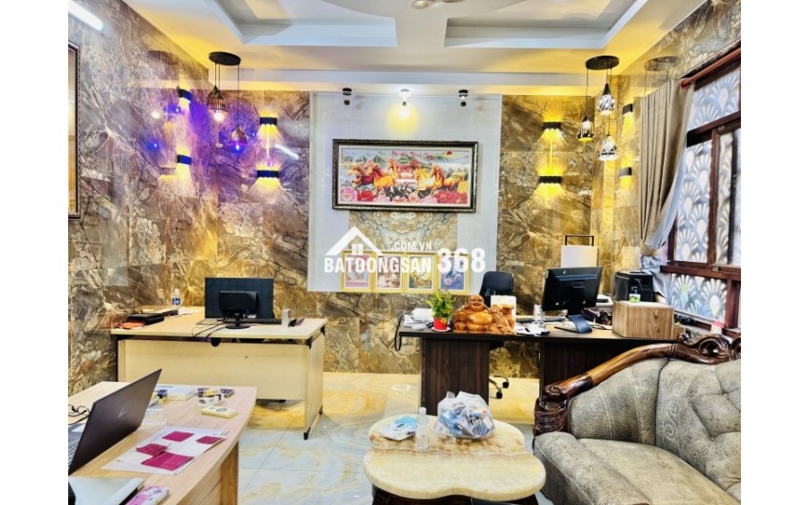 Bán Biệt Thự Triệu Đô Linh Đông Thủ Đức - 450m² - Ngang 18m - 5 Tầng Có Thang Máy - Giá 33 Tỷ