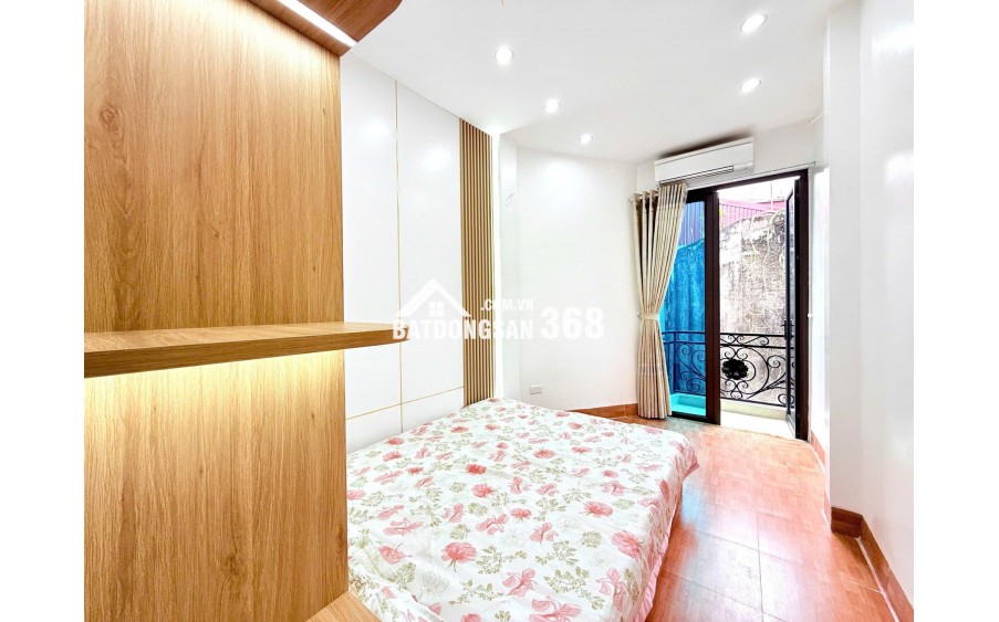 HIẾM CÓ KHÓ TÌM- GẦN PHỐ - ĐỐI DIỆN TRUNG TÂM CHỢ MƠ - FULL NỘI THẤT - HỞ RA LÀ MẤT