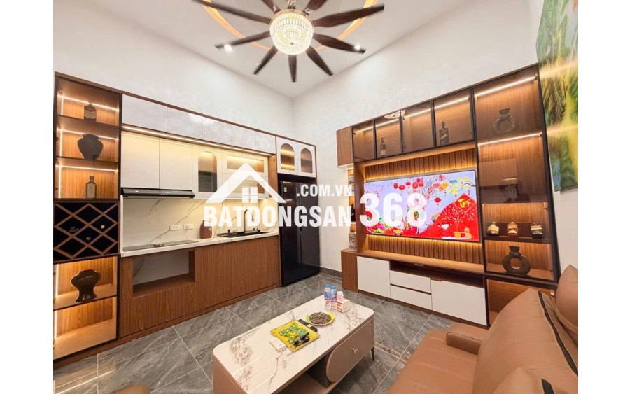 Hàng Hiếm- Chính chủ bán nhà Minh Khai- Nhà siêu mới 5 Tầng- Tặng Full nội thất cao cấp