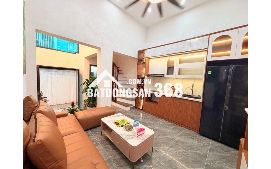 Hàng Hiếm- Chính chủ bán nhà Minh Khai- Nhà siêu mới 5 Tầng- Tặng Full nội thất cao cấp