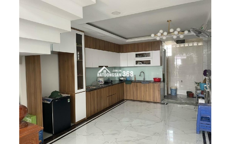 HẺM HÀ HUY GIÁP XE TẢI 12M CÓ VỈA HÈ 2 BÊN ,KHU PHÂN LÔ XÂY ĐỰNG TỰ DO ĐẸP.